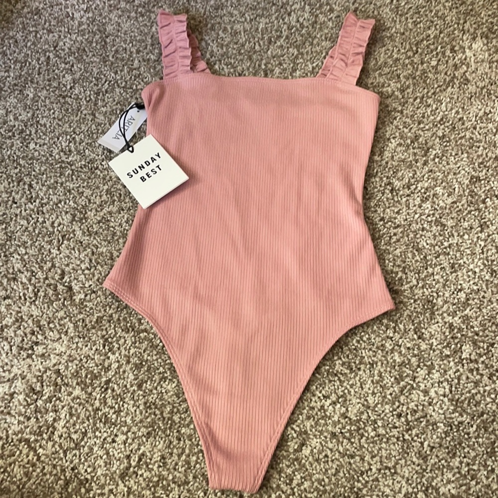 Aritzia bodysuit